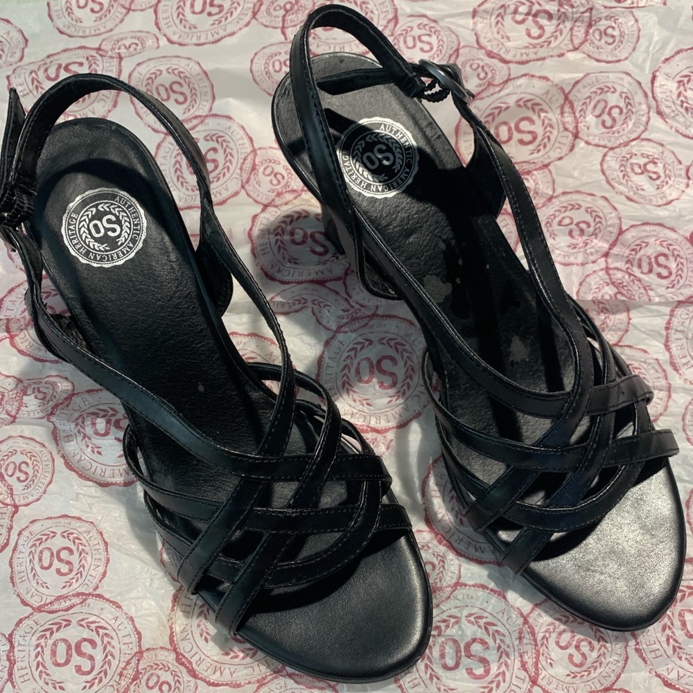 Soradith Black high heels 2 inch heels